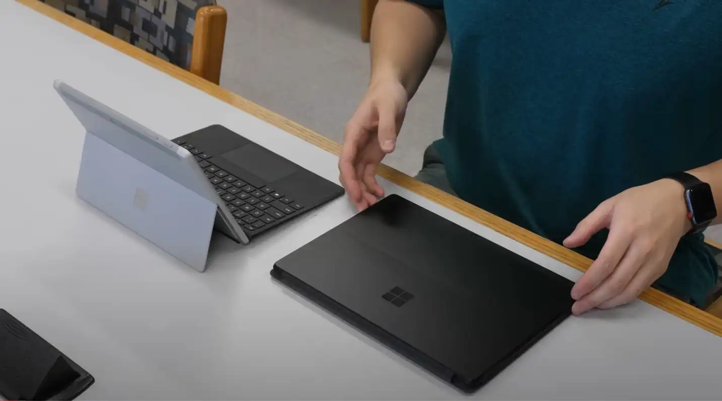 سرفیس لپ تاپ 2